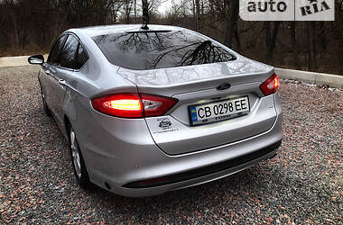 Седан Ford Fusion 2015 в Чернигове