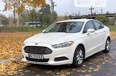 Седан Ford Fusion 2013 в Львове