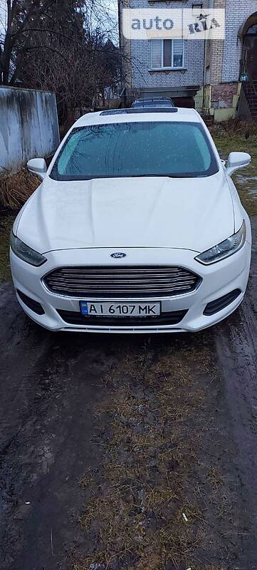 Седан Ford Fusion 2013 в 