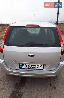 Хетчбек Ford Fusion 2010 в 