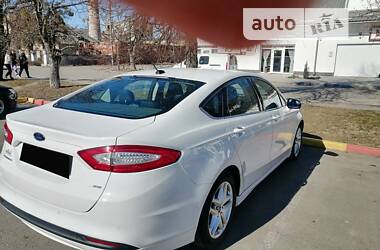 Седан Ford Fusion 2015 в Киеве