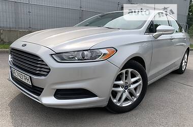 Седан Ford Fusion 2012 в 