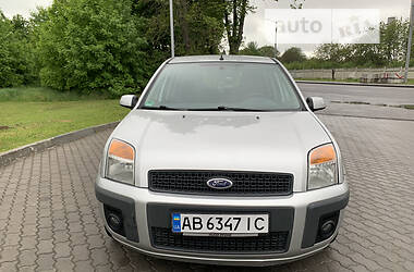 Хэтчбек Ford Fusion 2006 в 