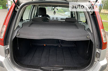 Хэтчбек Ford Fusion 2006 в 