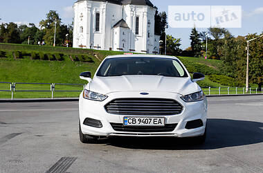 Седан Ford Fusion 2015 в Чернігові