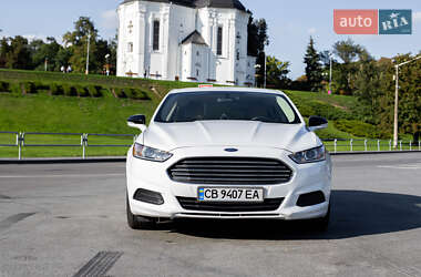 Седан Ford Fusion 2015 в 