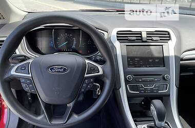 Седан Ford Fusion 2015 в 