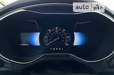 Седан Ford Fusion 2017 в 