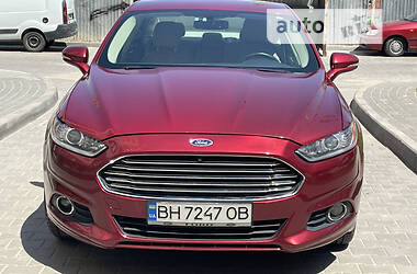 Седан Ford Fusion 2013 в 