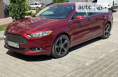 Седан Ford Fusion 2013 в Южном