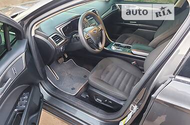 Седан Ford Fusion 2016 в Умани