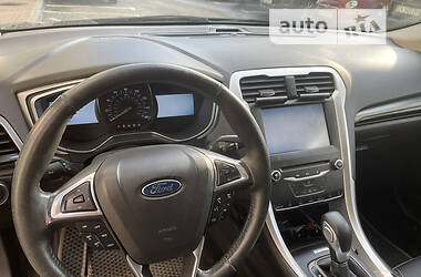 Седан Ford Fusion 2014 в Вишневому