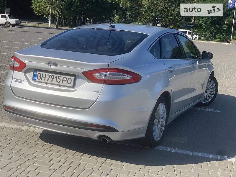 Седан Ford Fusion 2014 в Одесі