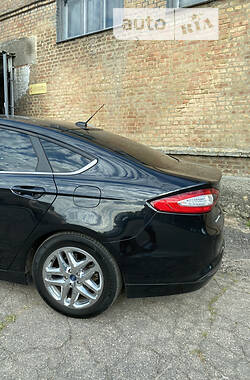 Седан Ford Fusion 2013 в Кропивницком