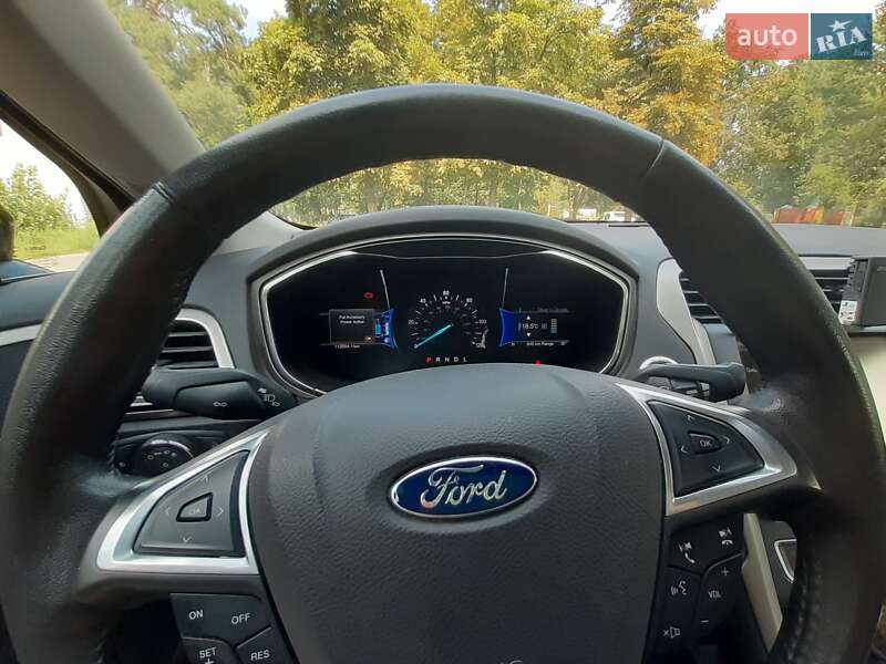Седан Ford Fusion 2015 в Киеве