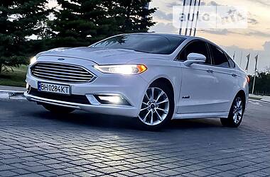 Седан Ford Fusion 2017 в 