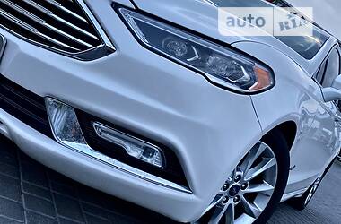 Седан Ford Fusion 2017 в 