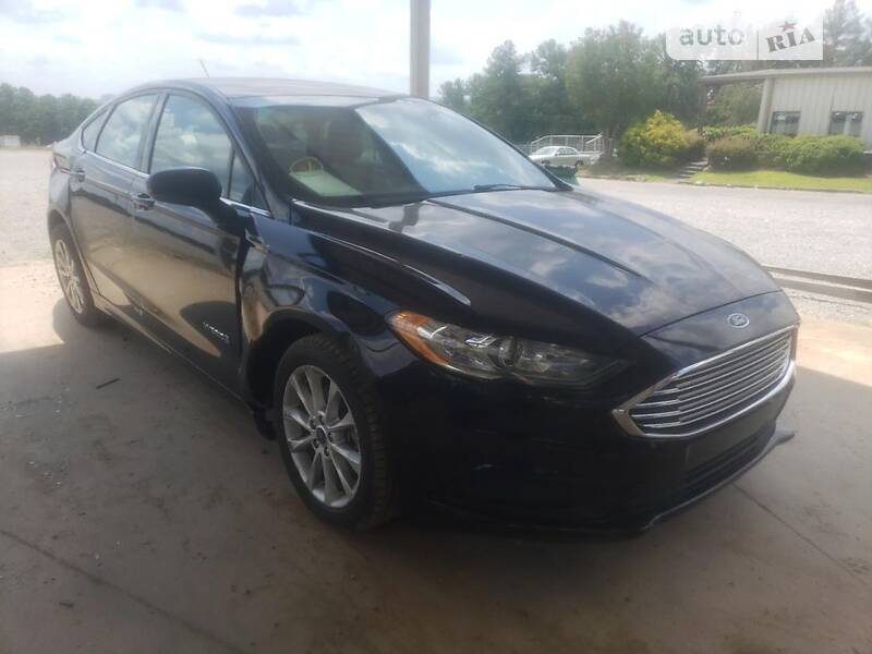 Седан Ford Fusion 2016 в 