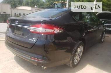 Седан Ford Fusion 2016 в 