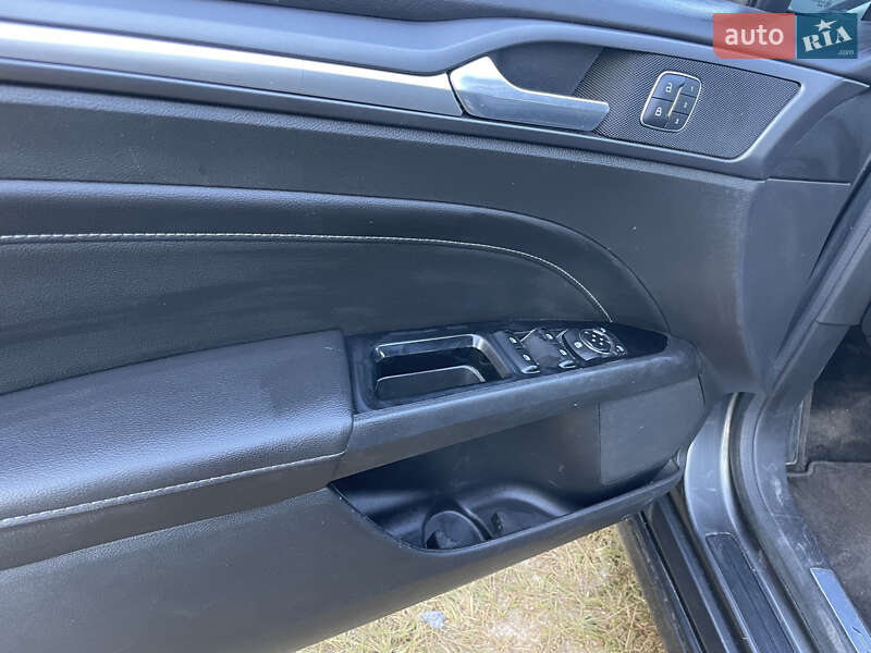 Седан Ford Fusion 2014 в Веселинове