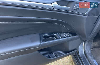 Седан Ford Fusion 2014 в 