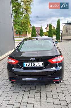 Седан Ford Fusion 2016 в Львове