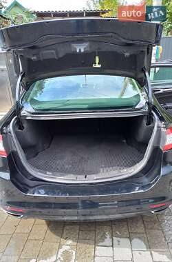 Седан Ford Fusion 2016 в 