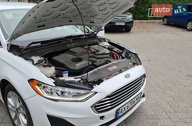 Седан Ford Fusion 2018 в Львове