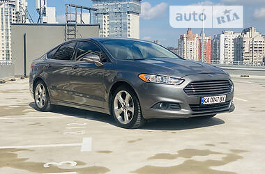 Седан Ford Fusion 2013 в Києві