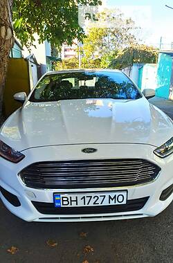 Седан Ford Fusion 2015 в Чорноморську