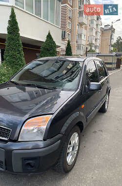 Хэтчбек Ford Fusion 2008 в 