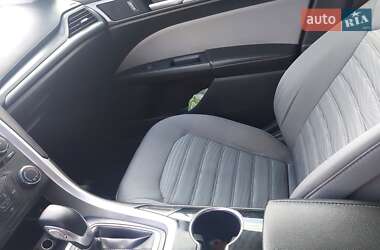 Седан Ford Fusion 2016 в Томашполе