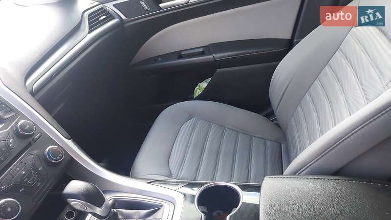 Седан Ford Fusion 2016 в Томашполе