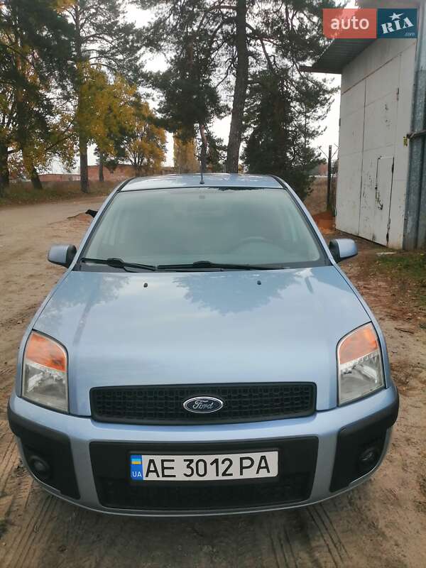Хэтчбек Ford Fusion 2007 в 