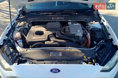 Седан Ford Fusion 2019 в 
