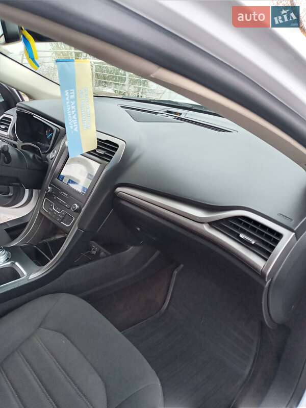 Седан Ford Fusion 2019 в Днепре