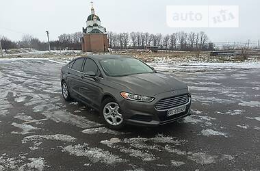 Седан Ford Fusion 2013 в Тетієві