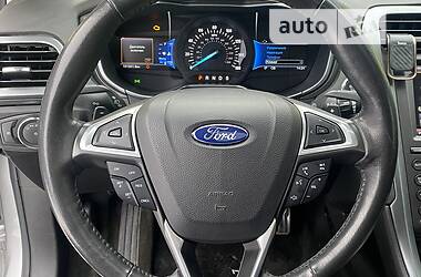 Седан Ford Fusion 2015 в Львове