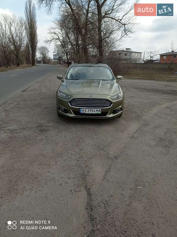 Седан Ford Fusion 2012 в 