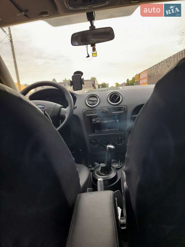Хетчбек Ford Fusion 2006 в Калуші
