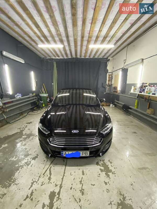 Седан Ford Fusion 2015 в Борисполі
