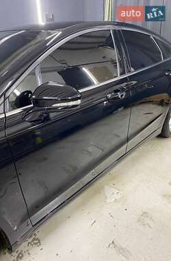 Седан Ford Fusion 2015 в 