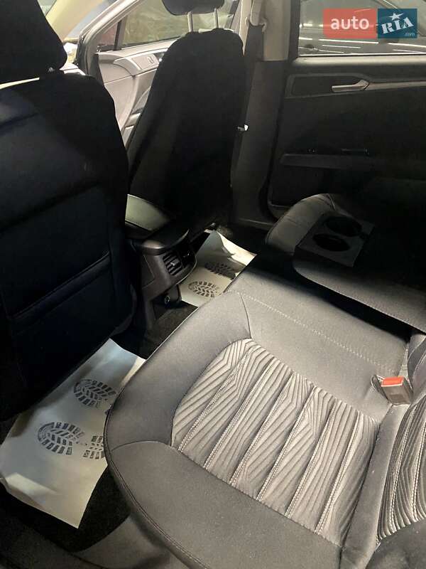 Седан Ford Fusion 2015 в Борисполі