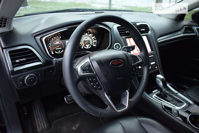 Седан Ford Fusion 2016 в Києві