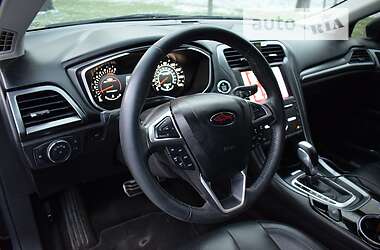 Седан Ford Fusion 2016 в 