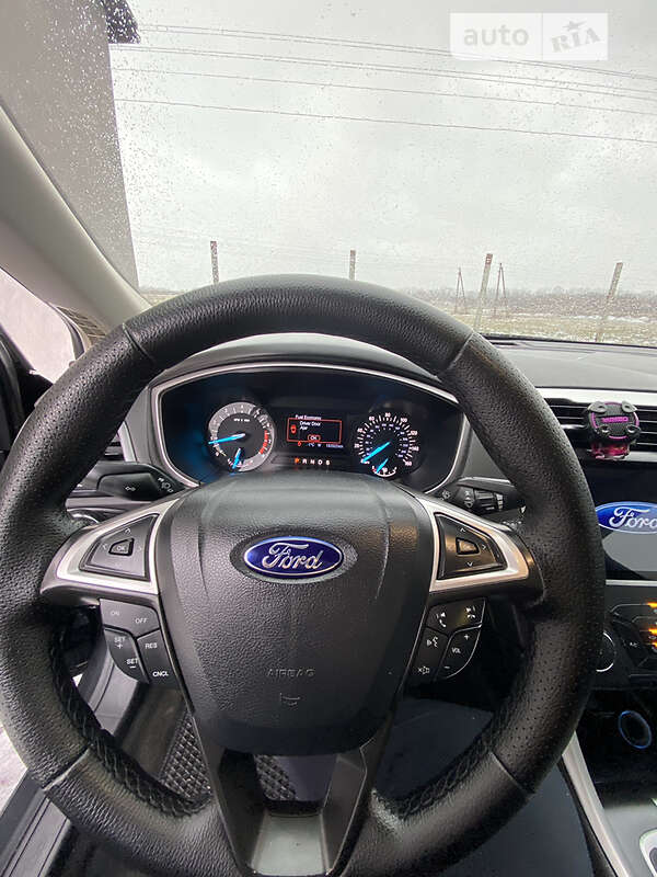 Седан Ford Fusion 2013 в Звягеле