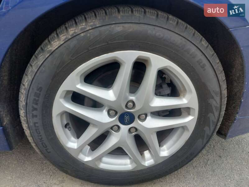 Седан Ford Fusion 2014 в Черкасах