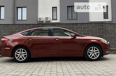Седан Ford Fusion 2013 в Львове