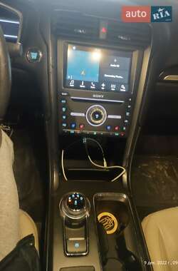 Седан Ford Fusion 2016 в Нововолынске