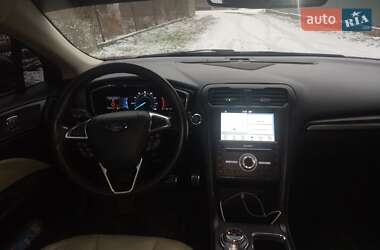 Седан Ford Fusion 2016 в Нововолынске